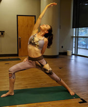 Load image into Gallery viewer, "Whimsy Fit Whimsy Fit "Bunny" Lavender Yoga Capri Leggings